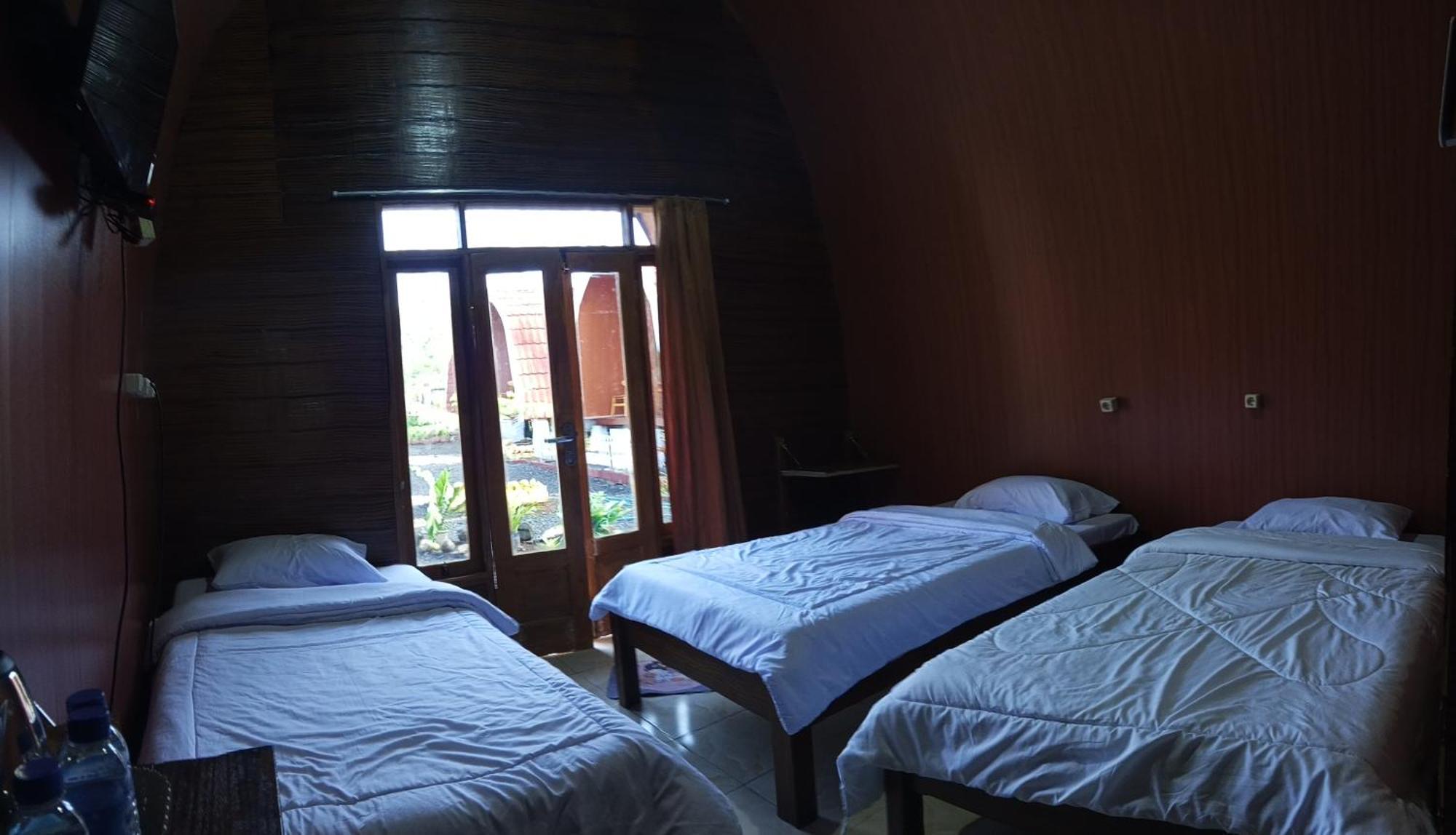 Indah Damai Cottages Sidomukti Chambre photo