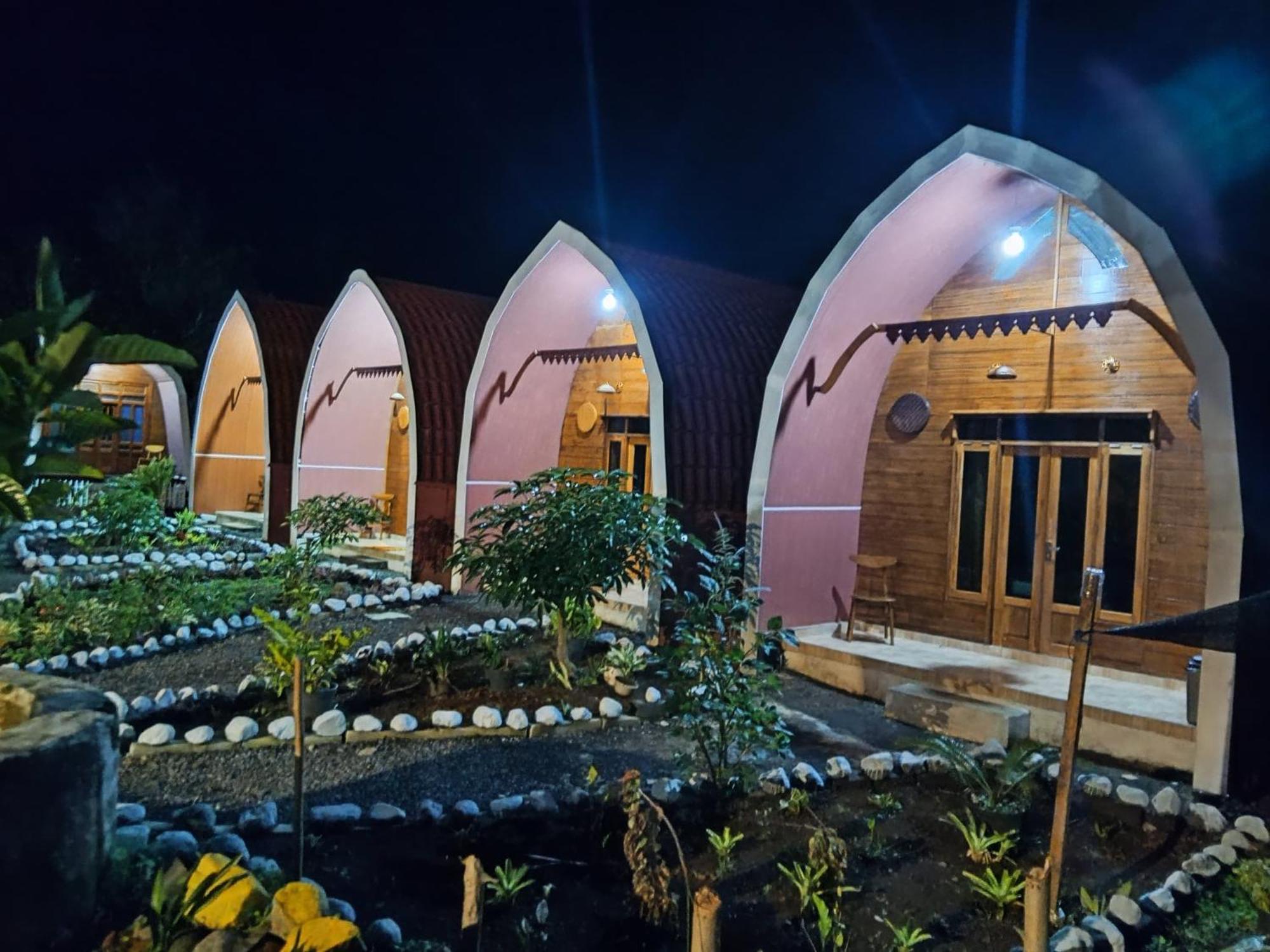 Indah Damai Cottages Sidomukti Extérieur photo