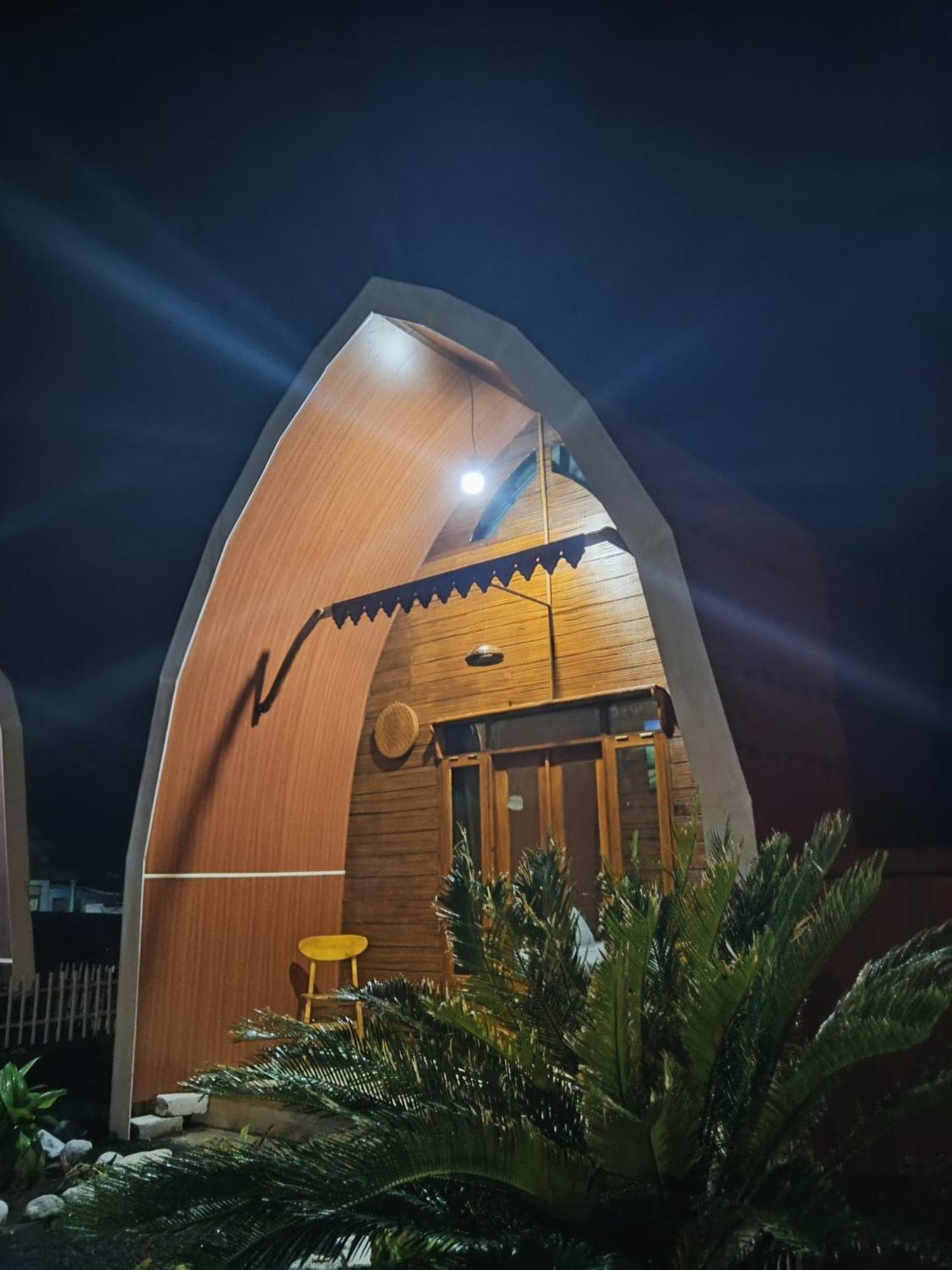 Indah Damai Cottages Sidomukti Chambre photo